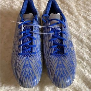 NEW men’s Under Armor football cleats sz 16